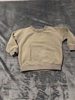 Olive green crewneck organic cotton size 2T